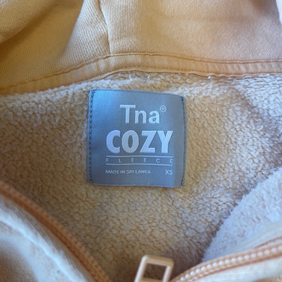 Aritzia cozy fleece short & hoodie set - Picture 2 of 3